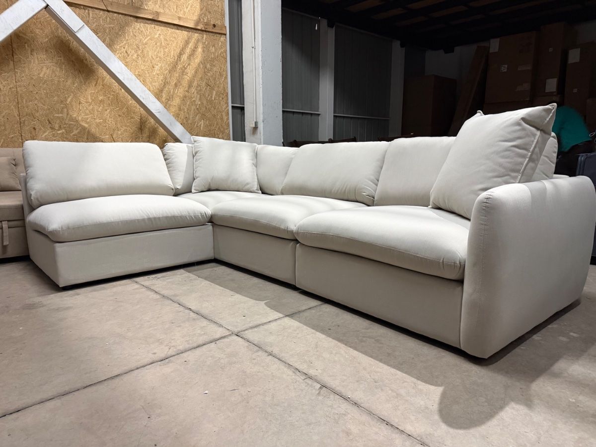 Sofá Seccional Rosen Zagreb Izquierdo Tela Beige outlet — precio outlet