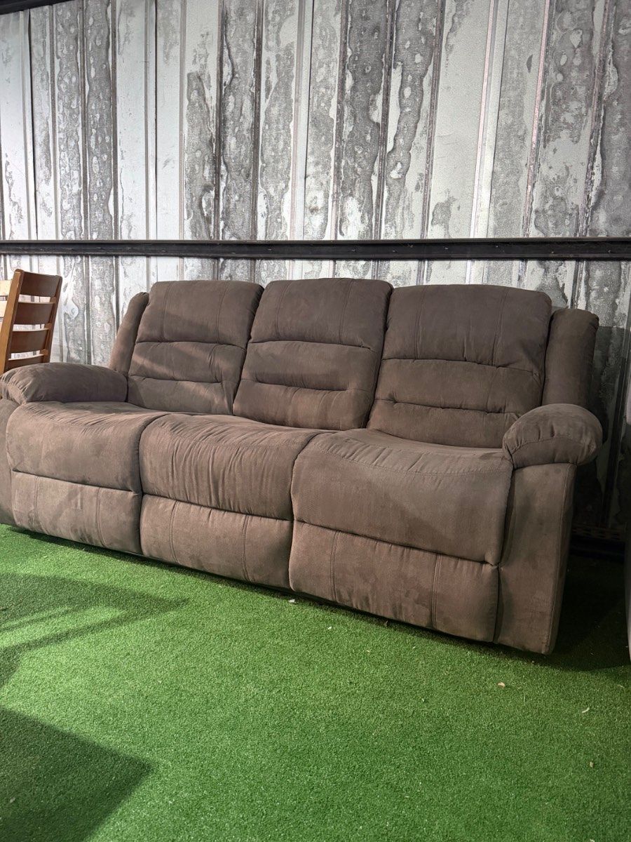 Sofá Berger Reclinable 3 Cuerpos Ddt Gris outlet — precio outlet